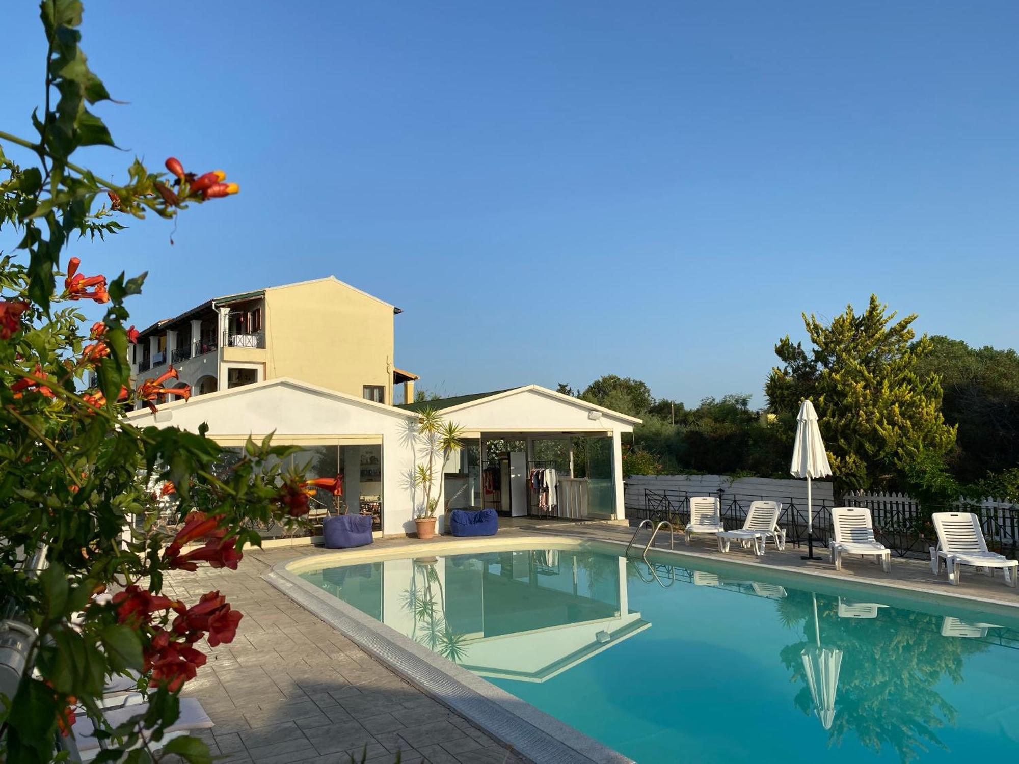 Aparthotel Blue Waves Corfu *